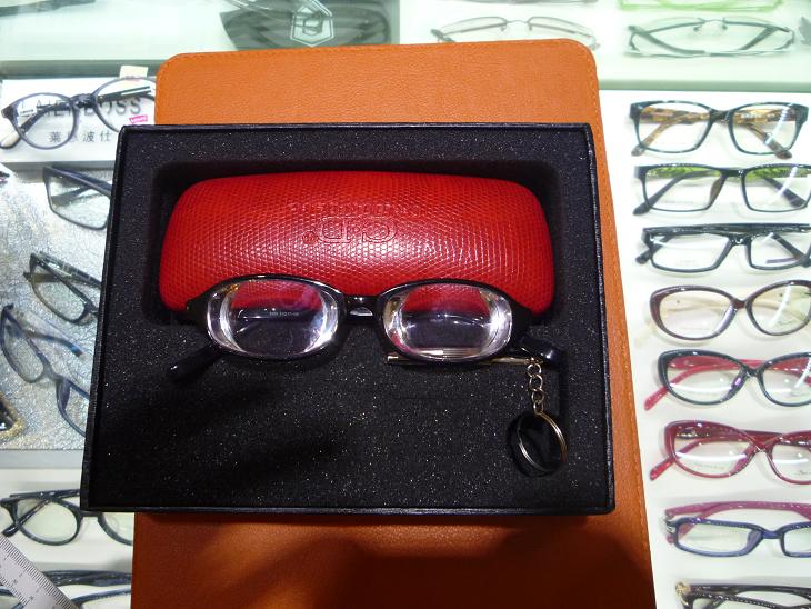梁先生 眼镜/分享碧波眼镜工作室的《超薄高度近视眼镜（/2000度）经典案例析...